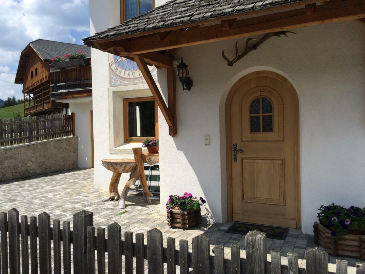 Sumaela Apartments La Valle Luaran gambar